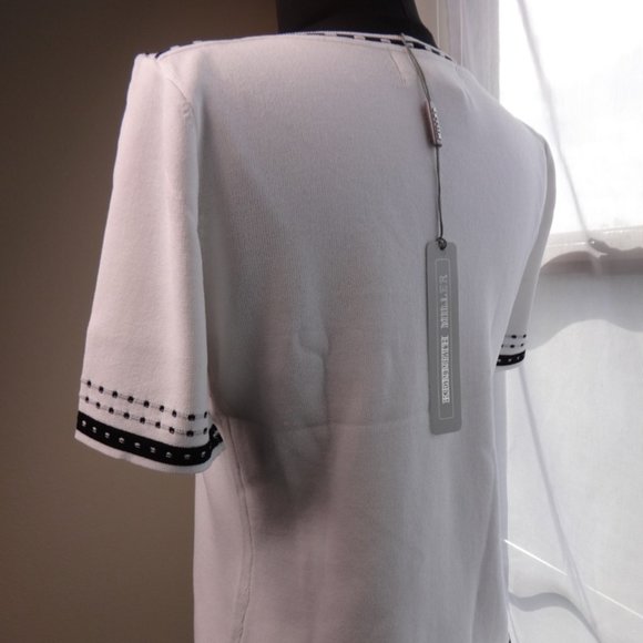 White Sweater w Black stripe Short Sleeve Size M - Picture 4 of 7